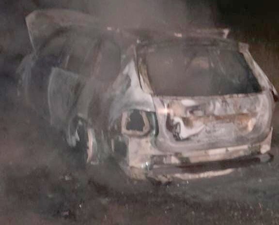 Un Automóvil fue devorado por el fuego en RP 20 Aldea San Juan