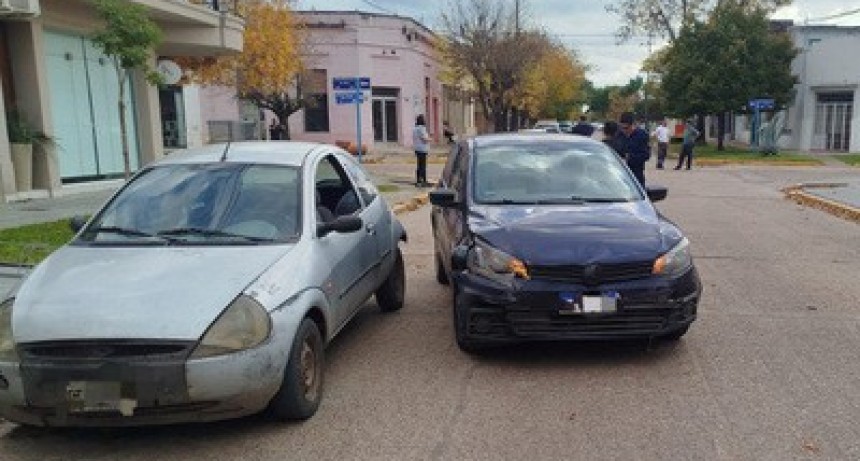 Triple Choque en pleno centro de Urdinarrain. Una menor result&oacute; lesionada