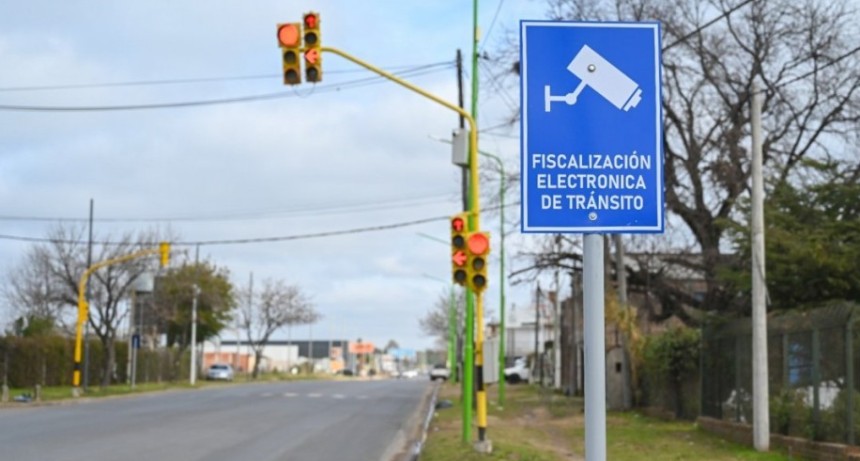 EN GUALEGUAYCH&Uacute;: Rige desde este Lunes 20 el sistema de fotomultas en los sem&aacute;foros 