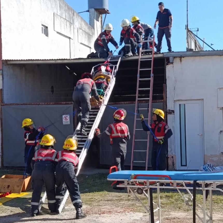 📰 Accidente laboral en Urdinarrain: un joven cayó desde una antena