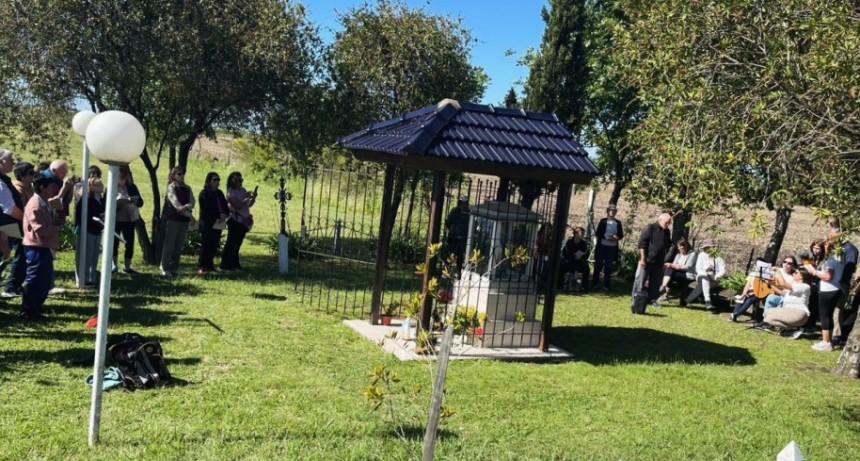 PEREGRINACIÓN A GILBERT - 16 km por Maria, la VIRGEN DE LA MEDALLA MILAGROSA