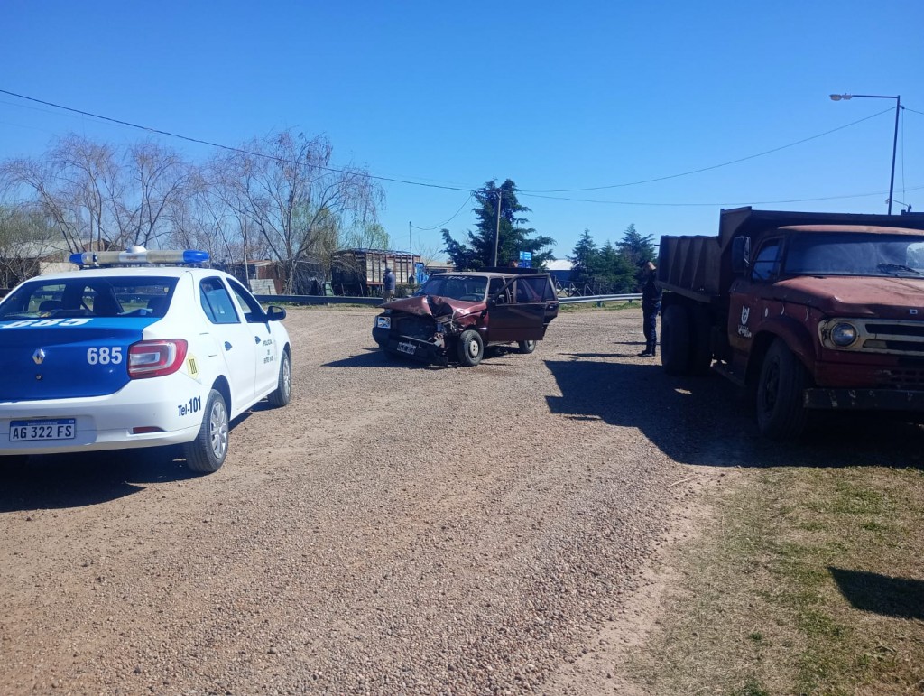Accidente de Tránsito con un Camión Municipal y un automóvil